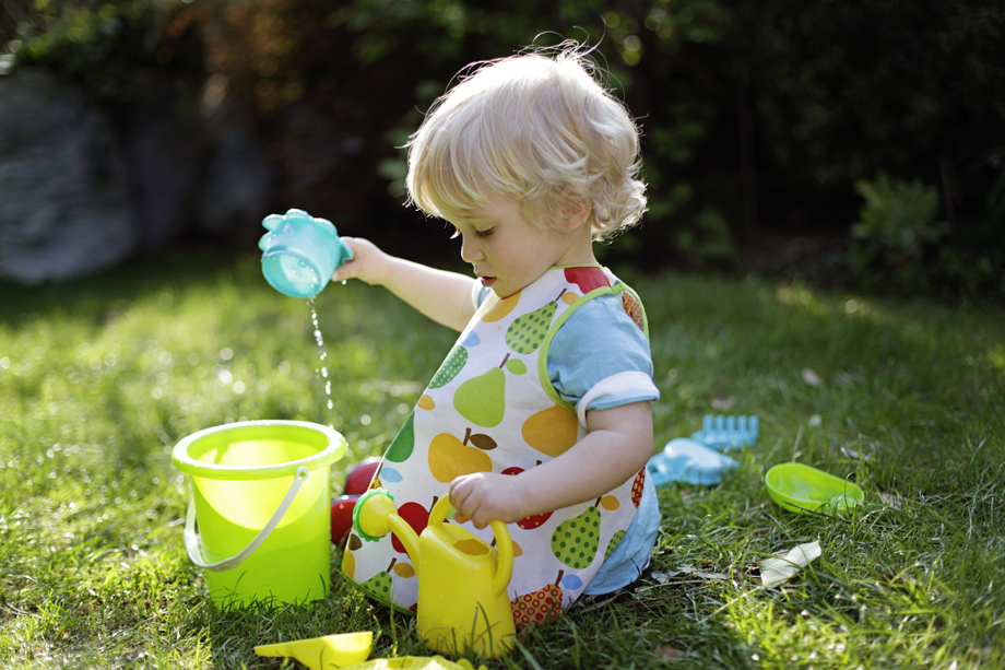 Baby & Toddler Photography sessions in South West London and Surrey inc Twickenham, Richmond, Kingston, Teddington